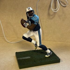 McFarlane 2007 Football NFL Vince Young Tennessee Titans Figure 7" Tall